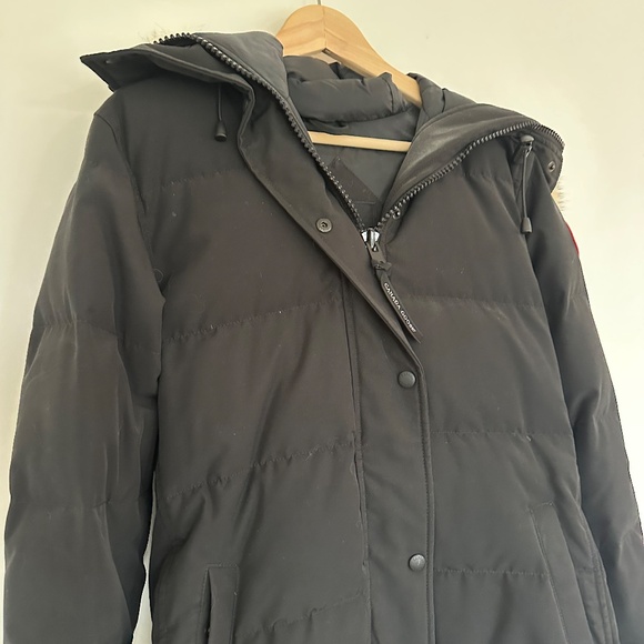 Canada Goose Shelburne Parka - Picture 2 of 8